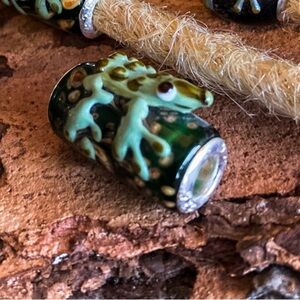 925 Frog Glass Bead Charm